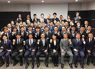 毎月勉強会に参加し、常に最先端の施術を提供